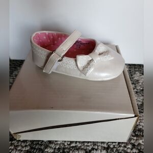 Charming Ivory Baby Shoes with Bow